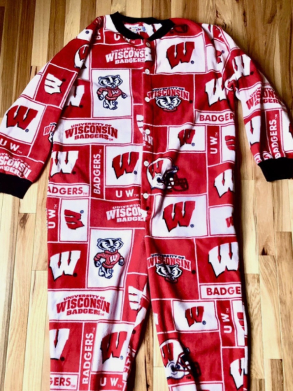 University of Wisconsin Badgers Oversize 1 Piece Fleece Loungewear Unisex XL